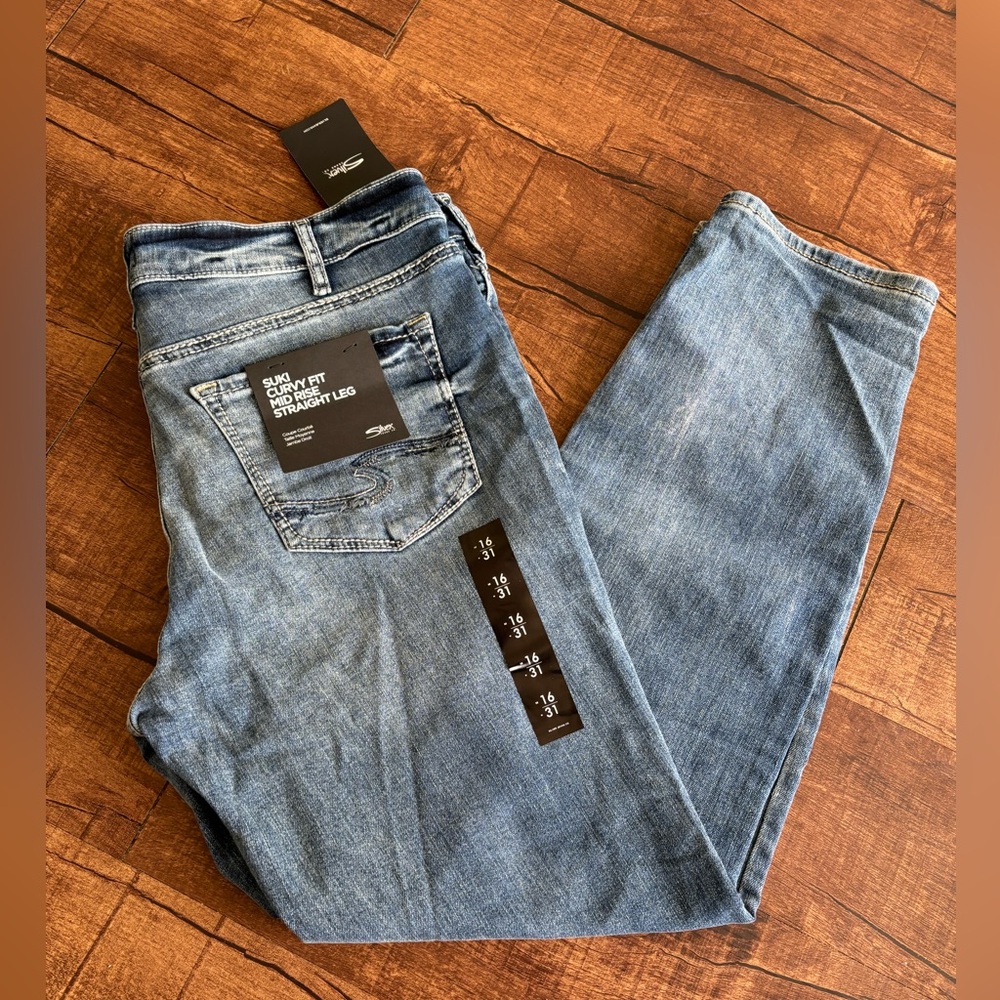 Silver Jeans Women's Straight Leg Jeans - Blue